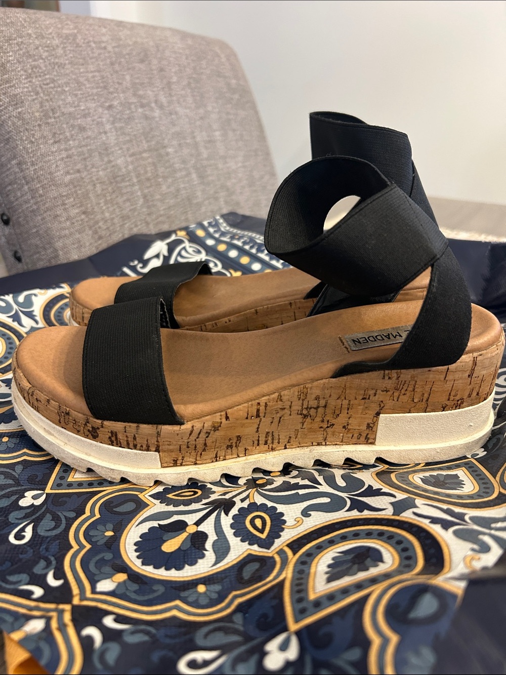 Steve Madden Black Elastic Strap Cork-Platform Wedges - Picture 4 of 6